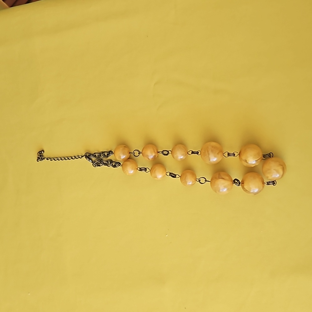 Vintage Butterscotch Colored Bakelite Like Beaded Choker Necklace